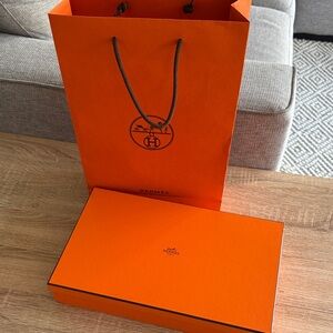 Hermès Signature Orange Gift Box